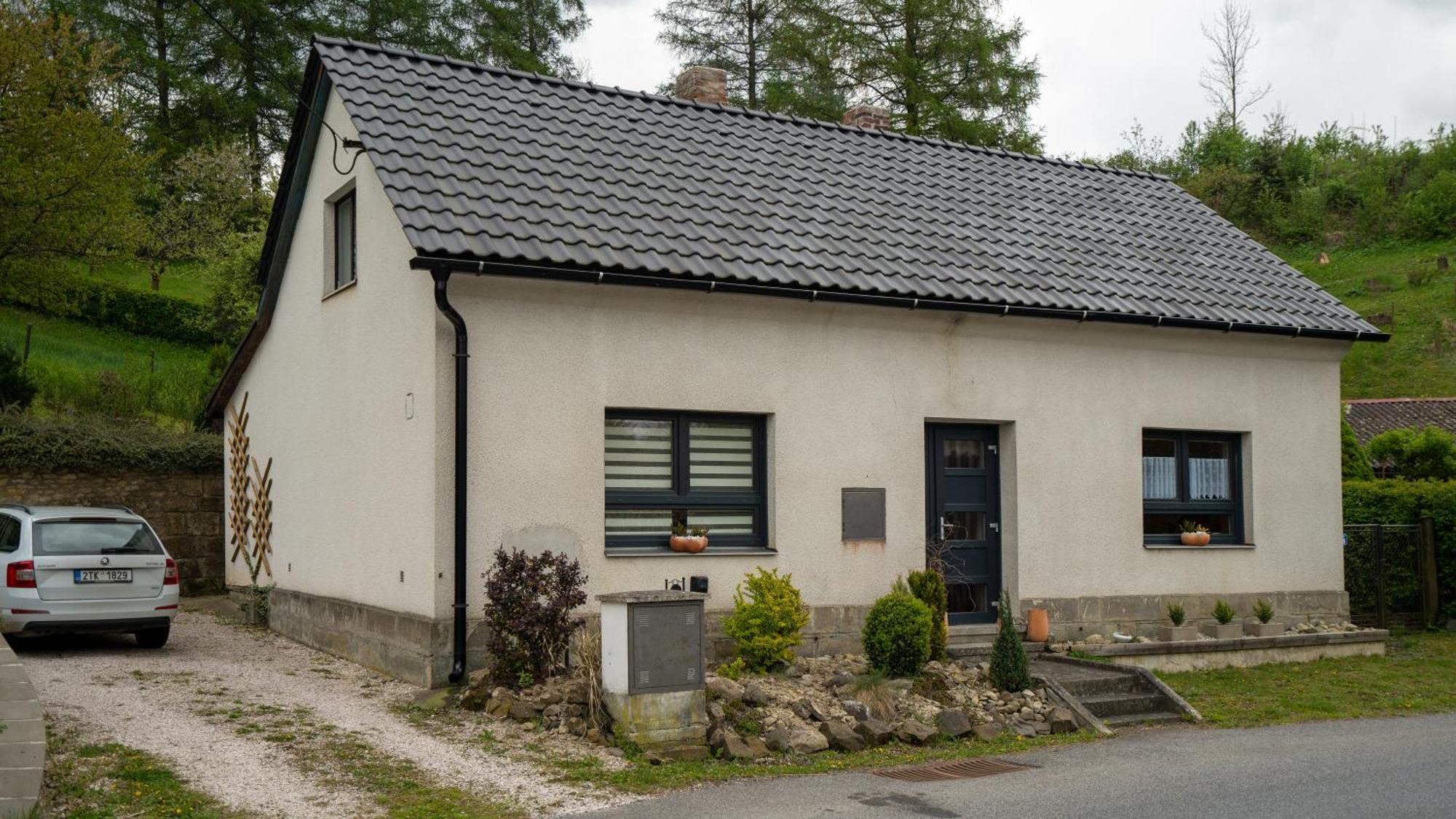 Chalupa Ema Nikol Rovensko pod Troskami Buitenkant foto