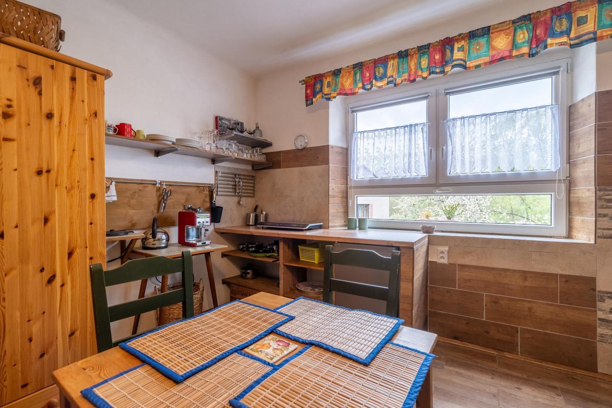 Chalupa Ema Nikol Rovensko pod Troskami Buitenkant foto
